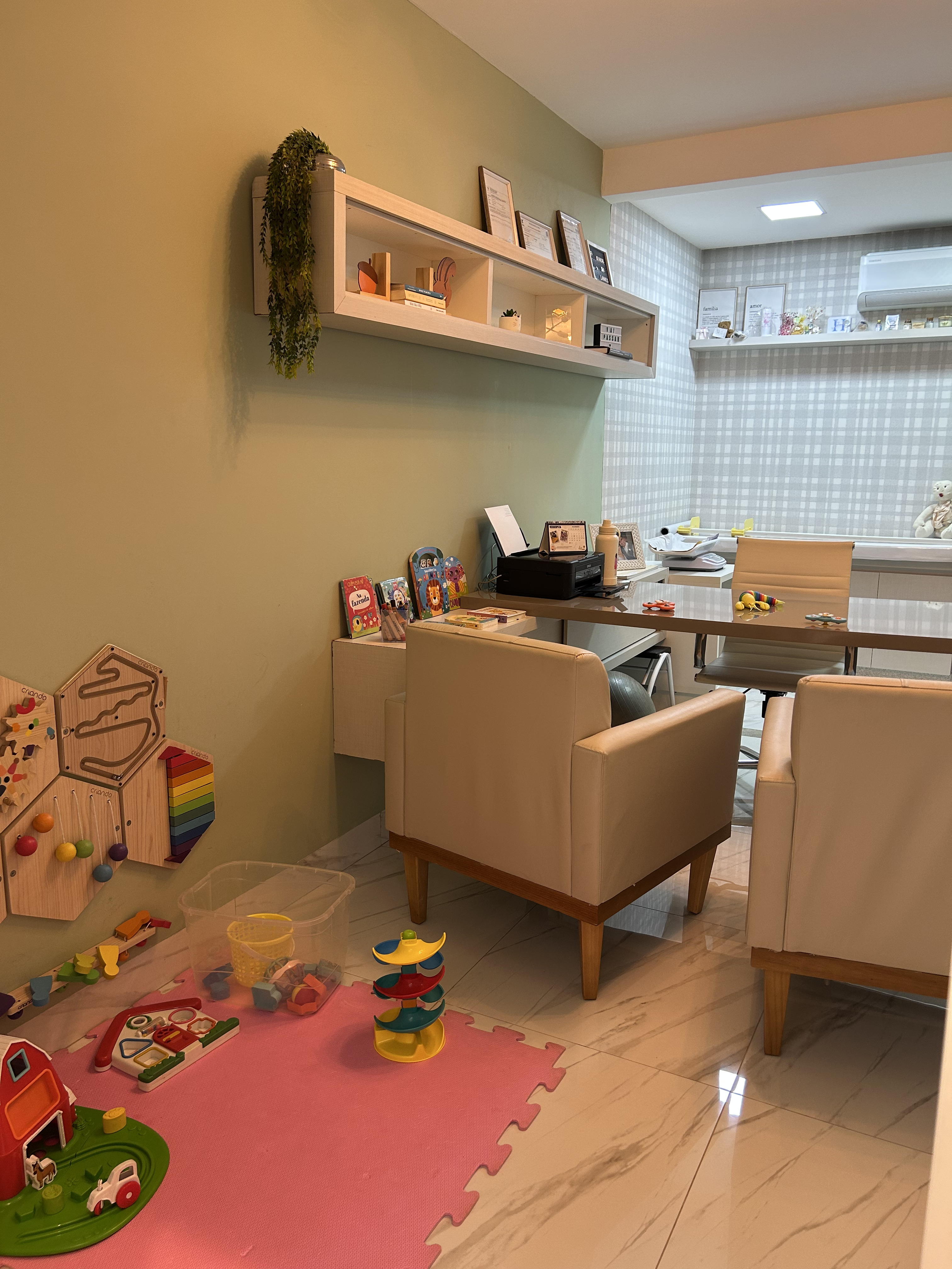 Consultório - Área infantil com brinquedos